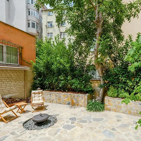 House With Backyard 8 Min To Rumeli Fortress