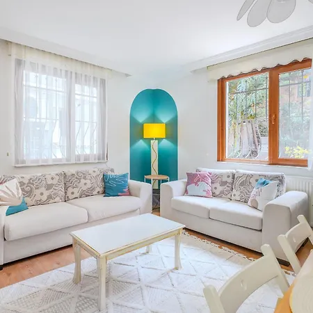 House With Backyard 8 Min To Rumeli Fortress * Istambul